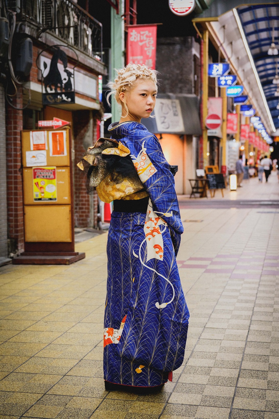 商店街で振袖撮影